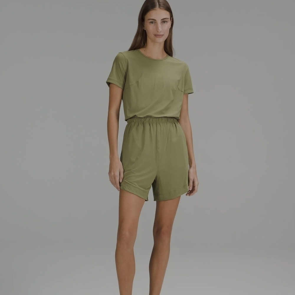 Lululemon Women’s Lightweight High-Neck Romper Sz 8 BRZH Green Shorts One-Piece